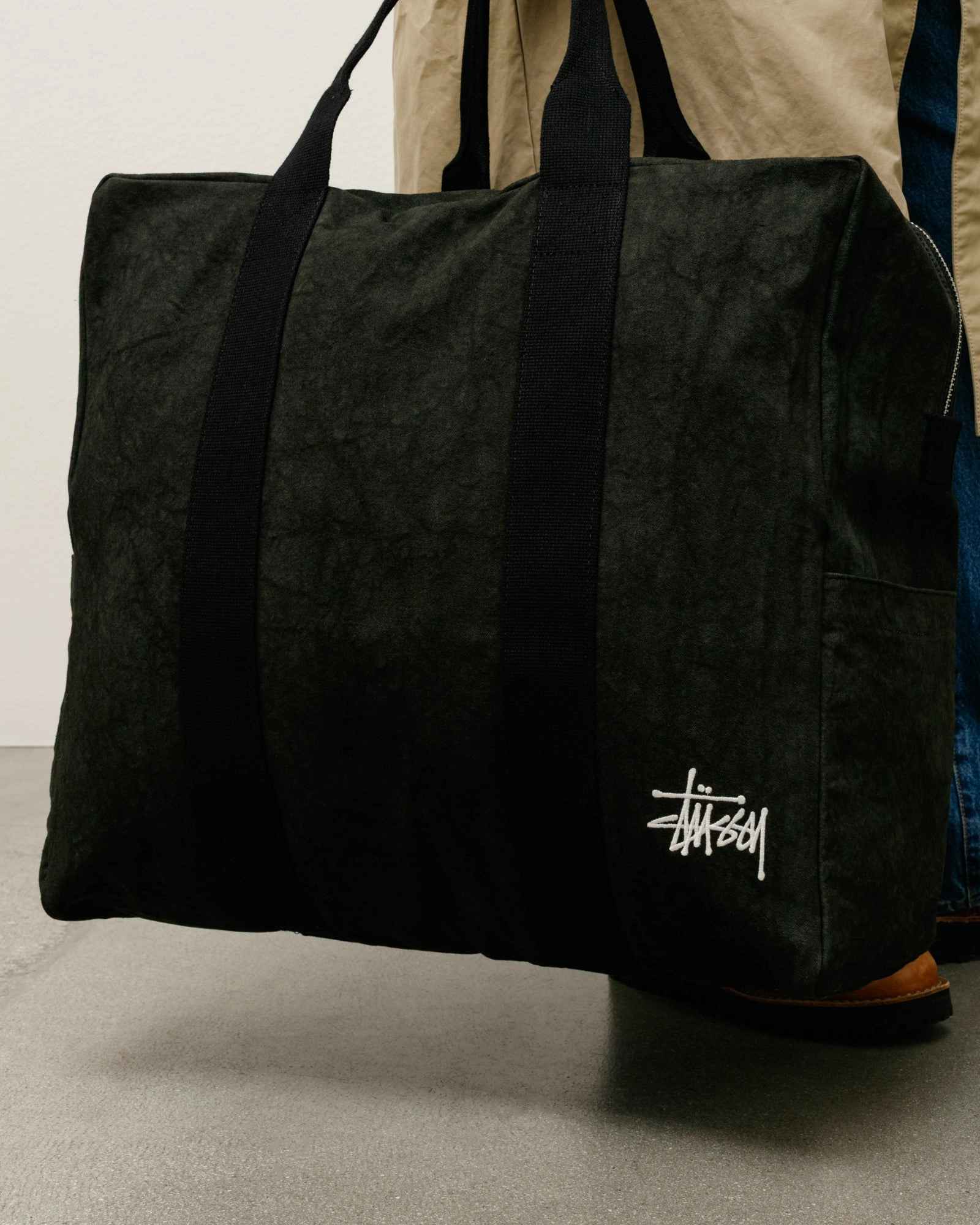 CANVAS FLIGHT BAG