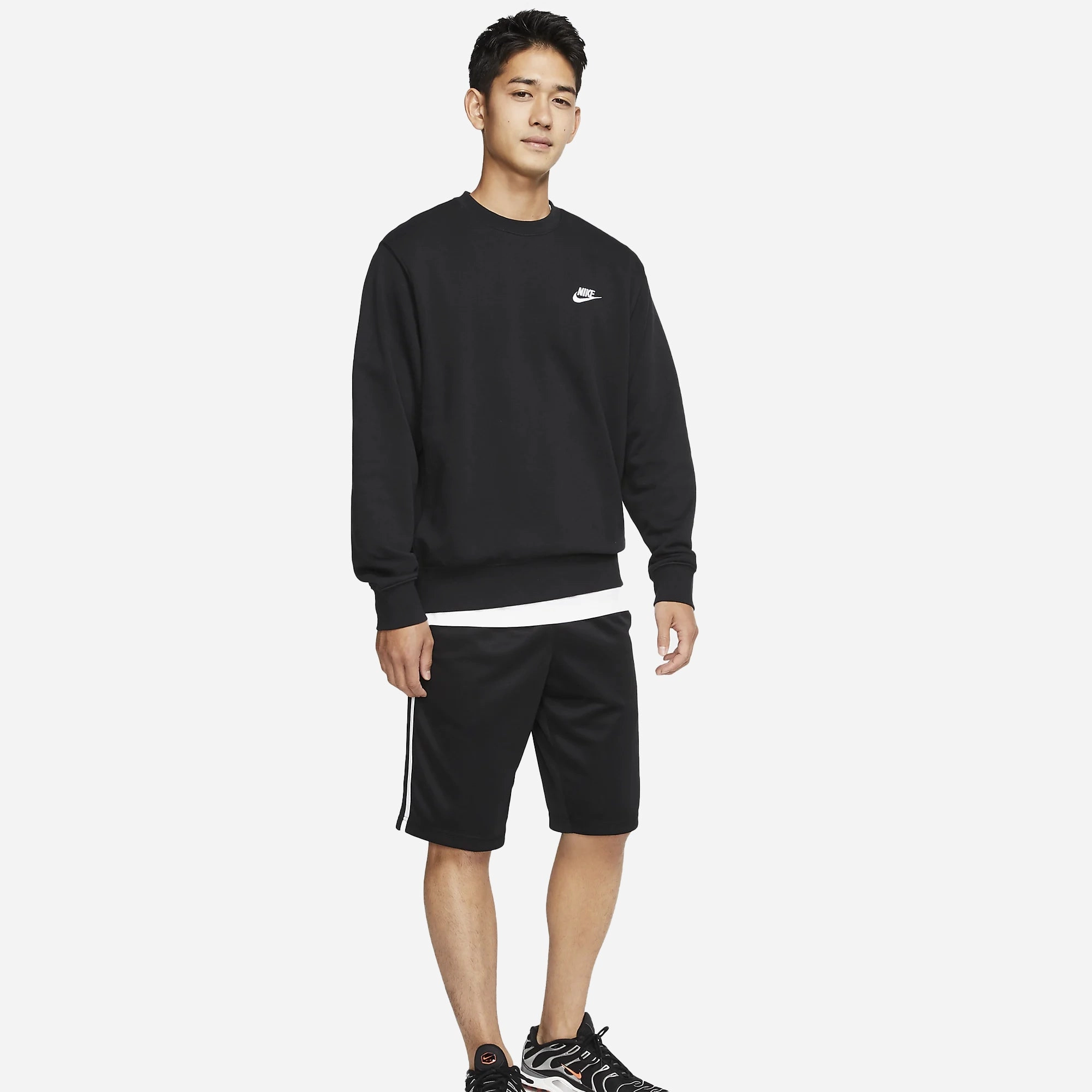 Nike | SPORTWEAR CLUB { BLACK