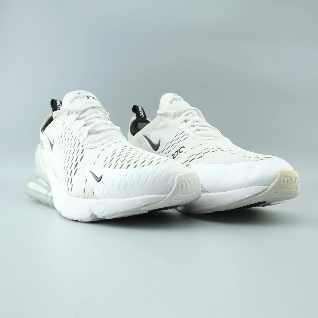 NIKE AIR MAX 270