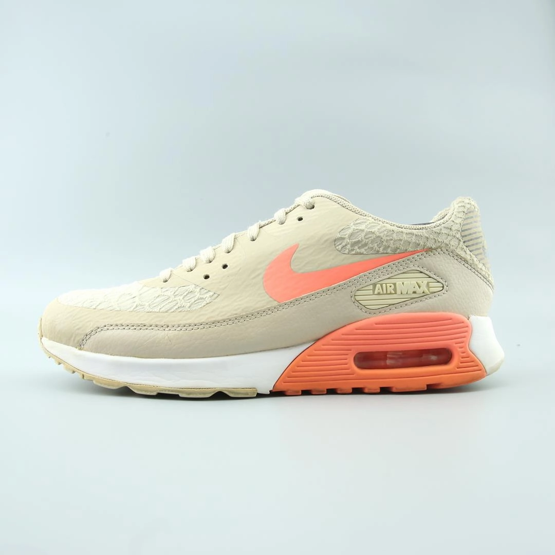NIKE AIR MAX 90
