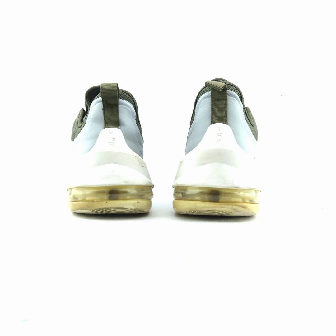 NIKE AIR MAX AXIX