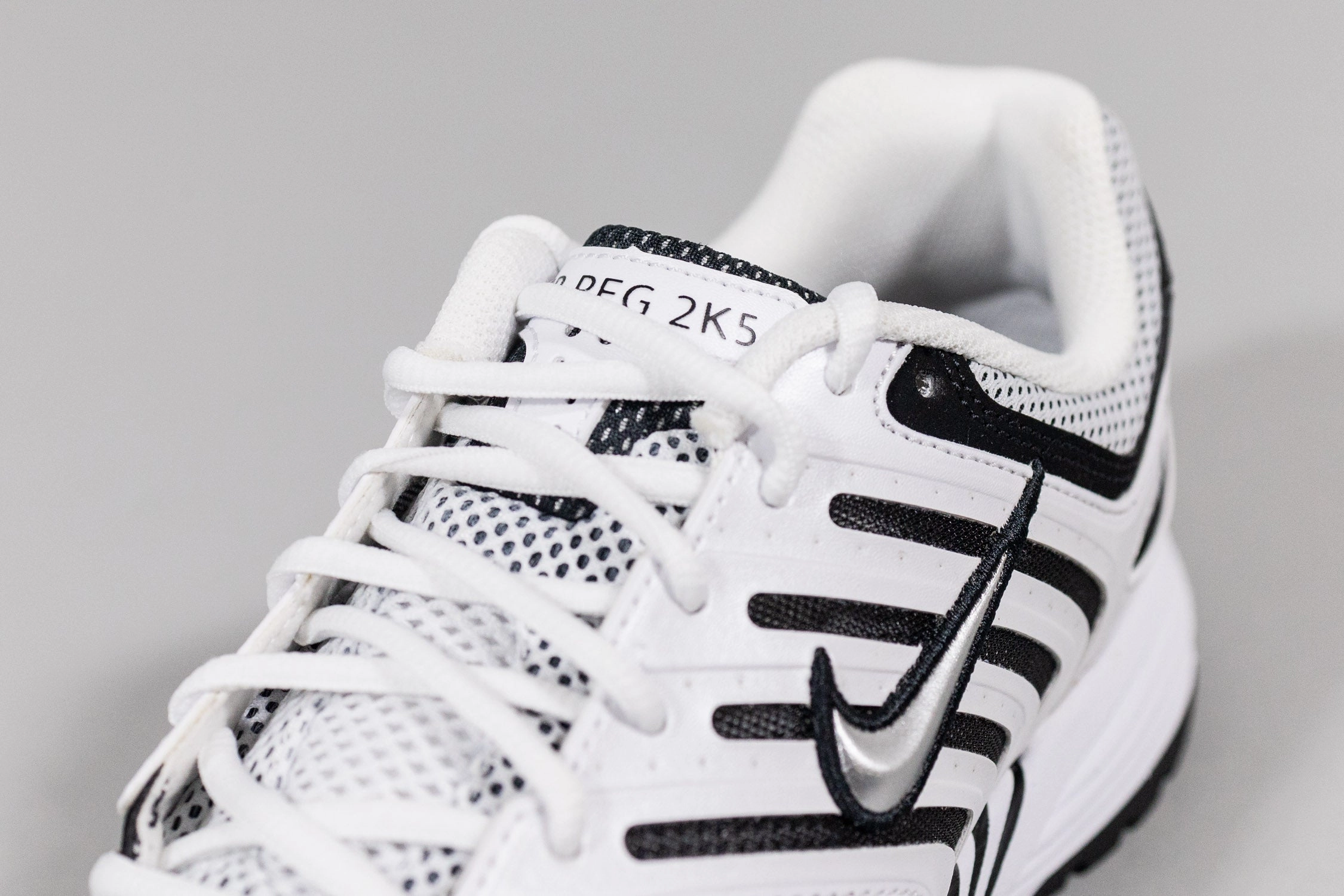 Nike Air Peg 2K5 'White and Black'