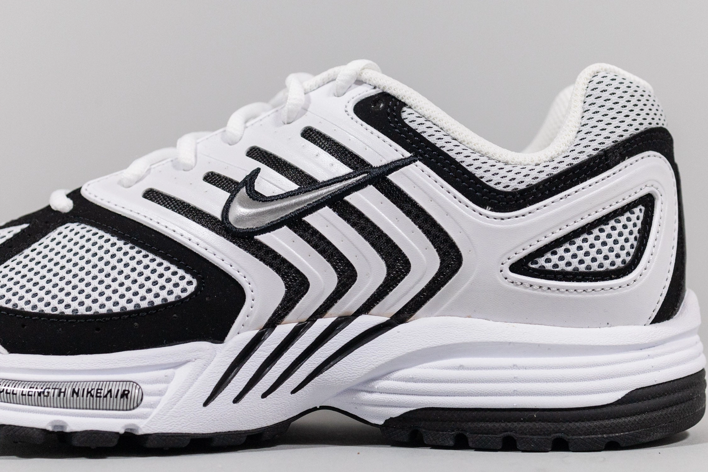 Nike Air Peg 2K5 'White and Black'