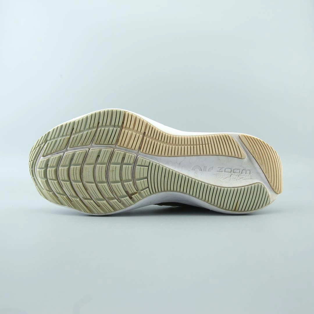 NIKE AIR ZOOM WINFLO 8