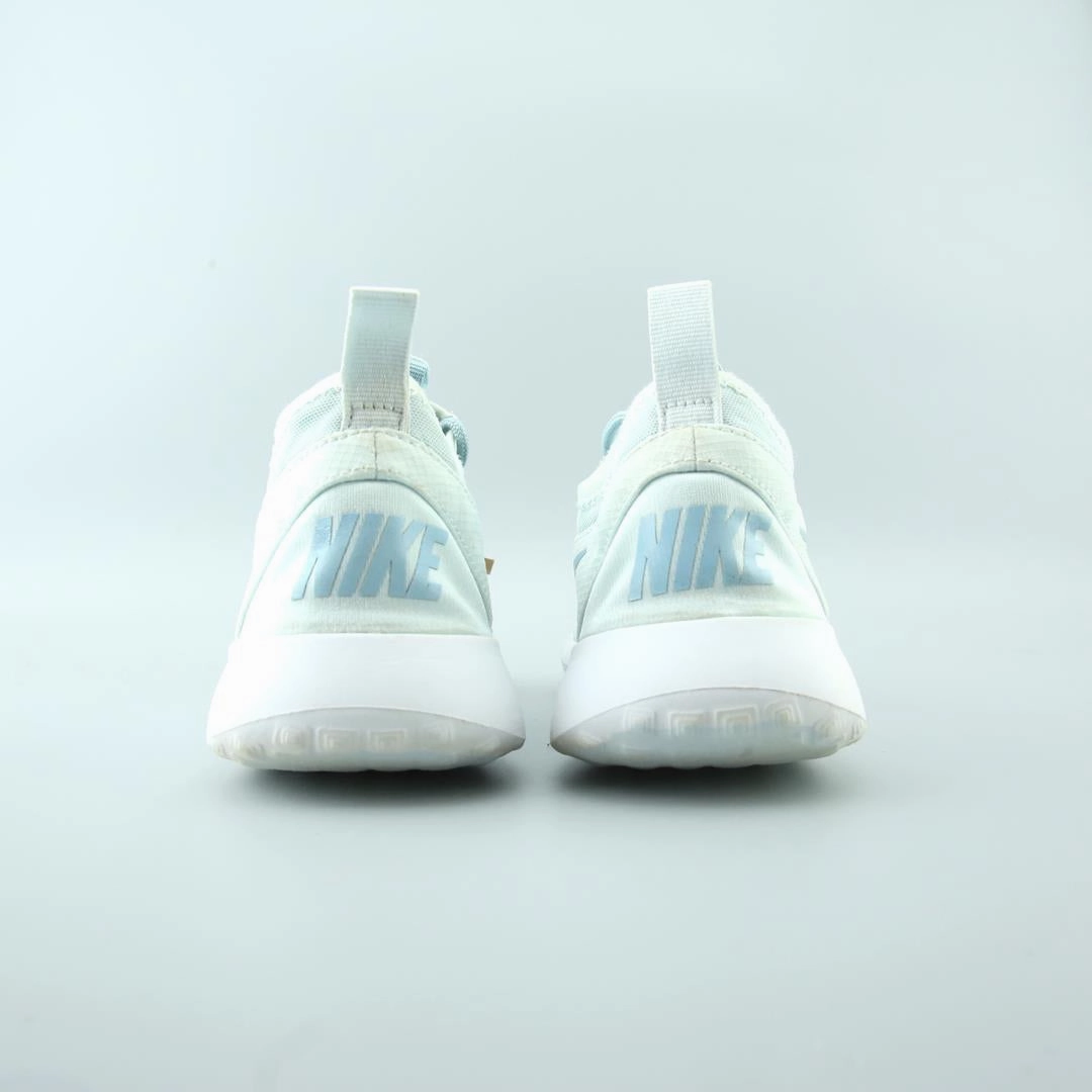 NIKE JUVENATE