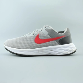 NIKE REVOLUTION 6
