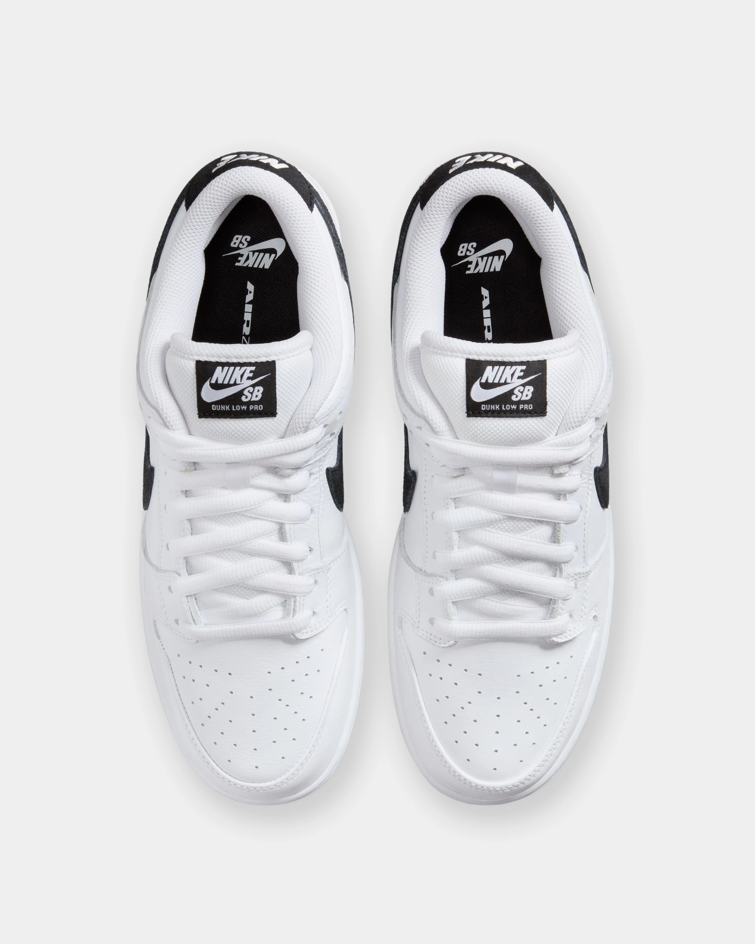 NIKE SB DUNK LOW PRO - WHITE/ BLACK