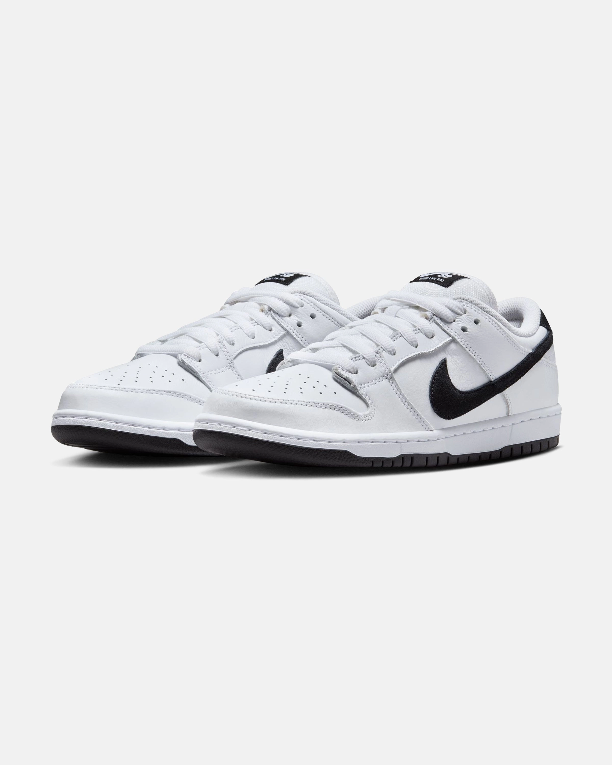 NIKE SB DUNK LOW PRO - WHITE/ BLACK