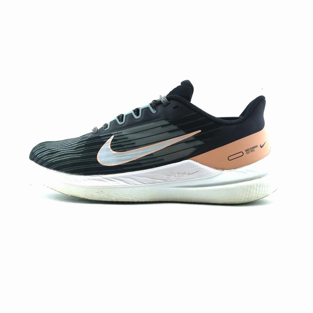 NIKE WINFLO 9