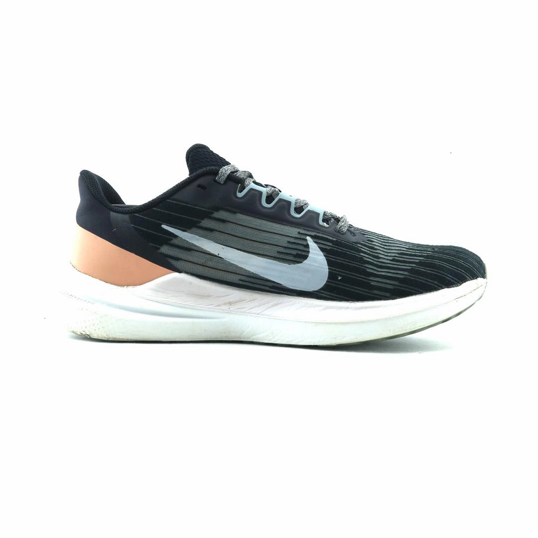 NIKE WINFLO 9