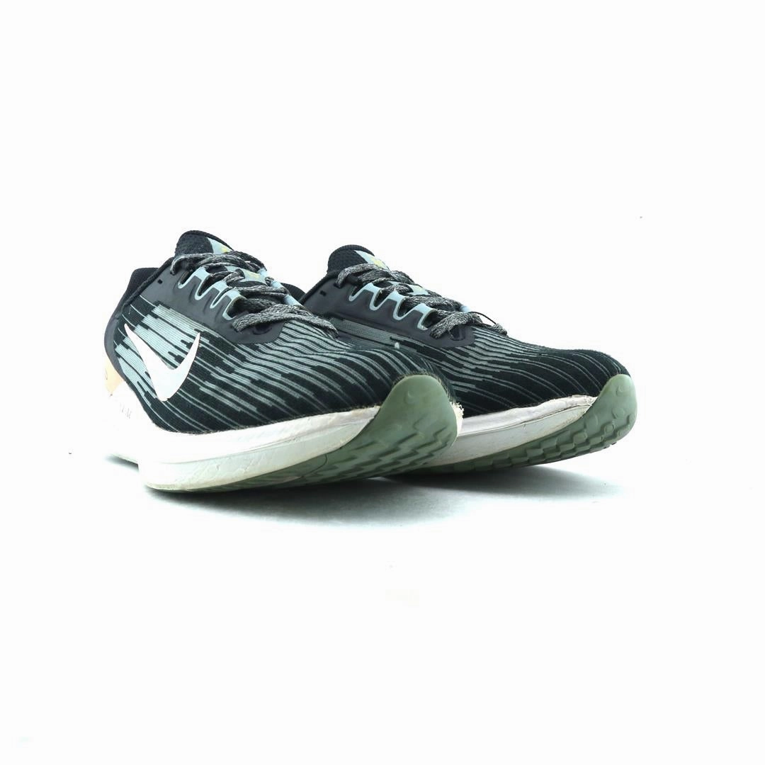 NIKE WINFLO 9