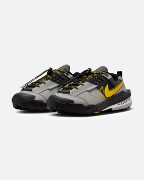 NIKE X SACAI ZEGAMADOME - MATTESILVER/ TOURYELLOW