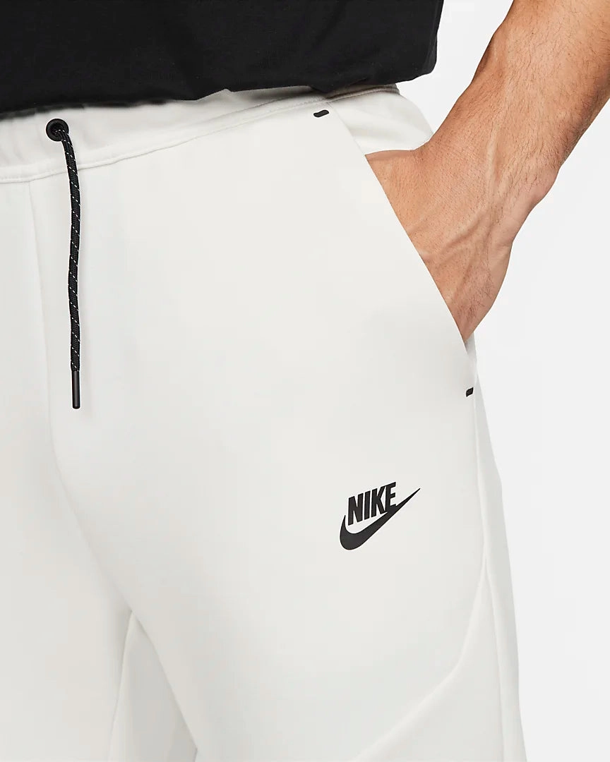 Pantalon jogging Nike Tech Fleece - Blanc/Noir