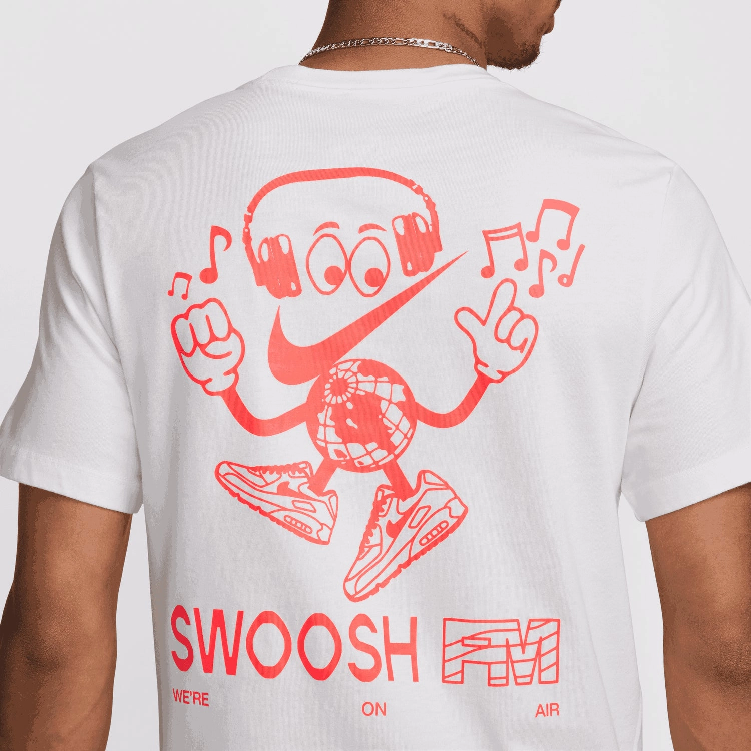 SPORTSWEAR SWOOSH טי שרט