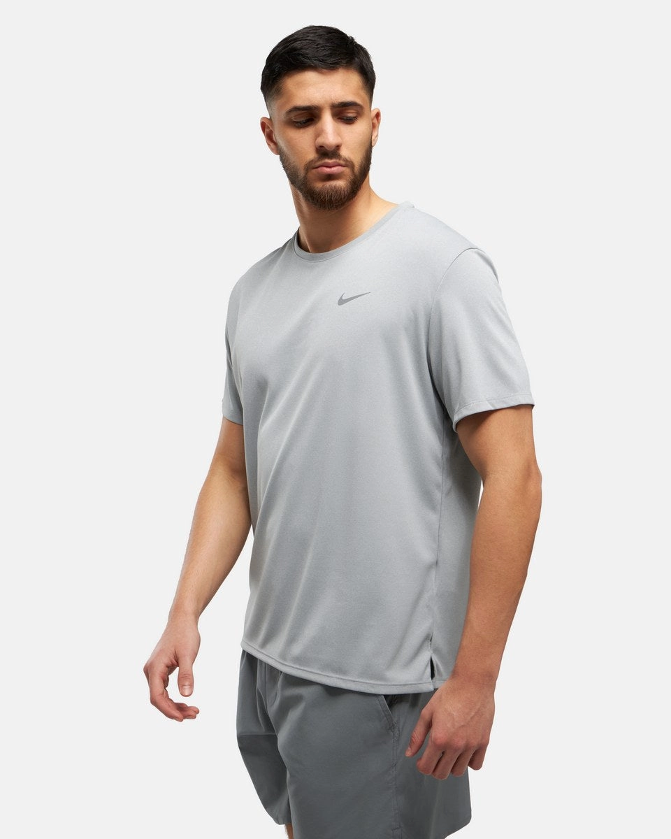 T-shirt Nike Miler - Gris