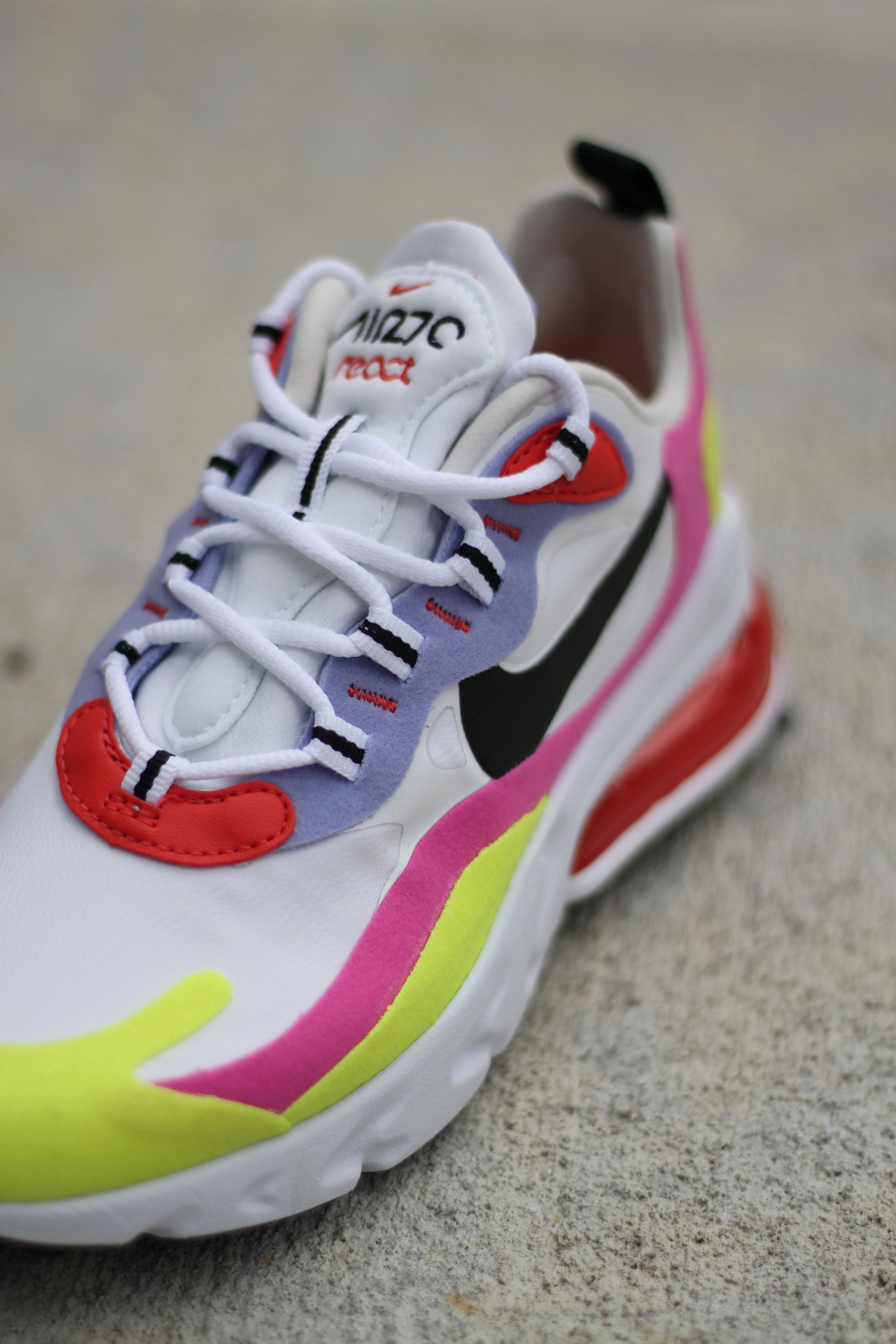 W AIR MAX 270 REACT TRACK RED