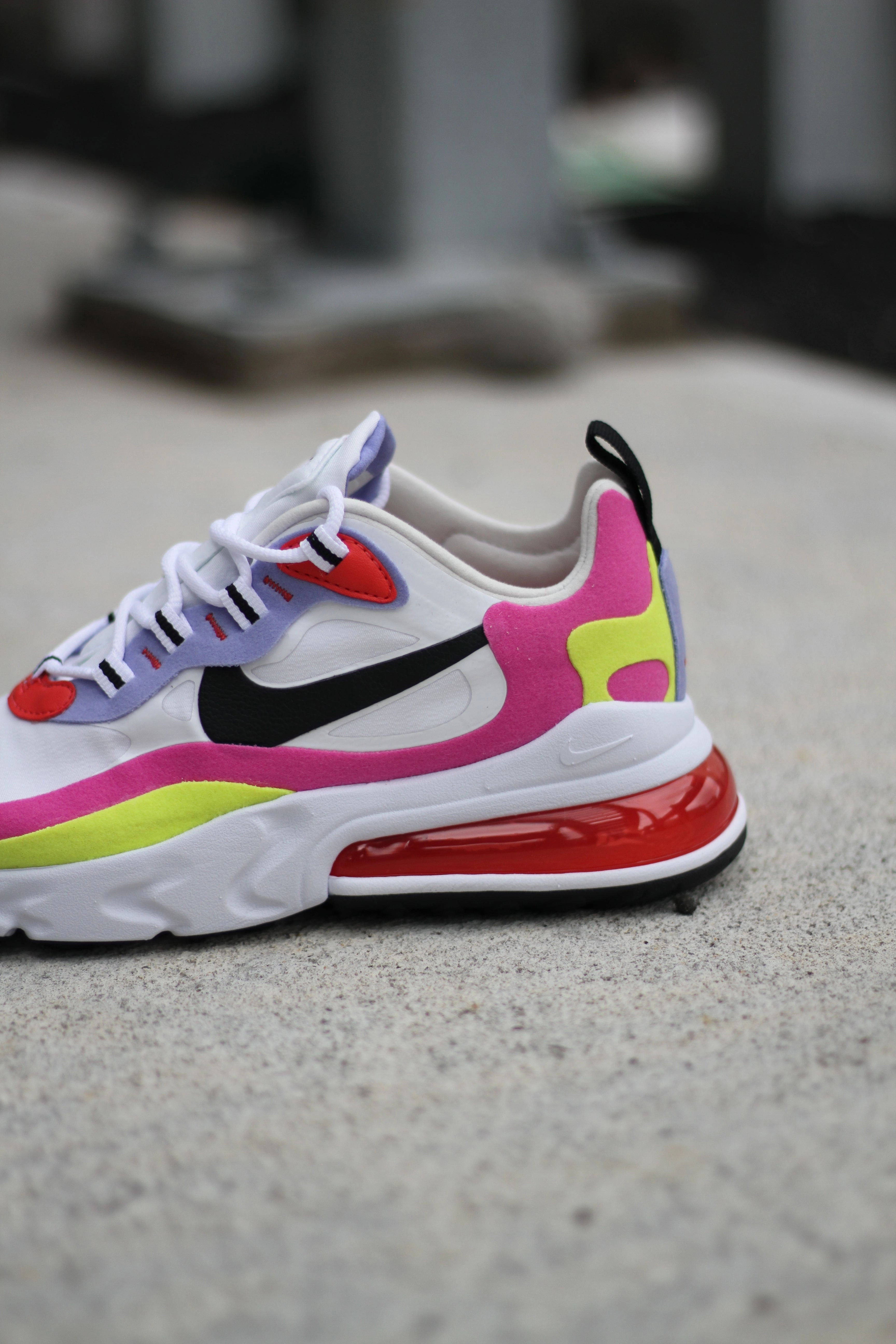 W AIR MAX 270 REACT TRACK RED