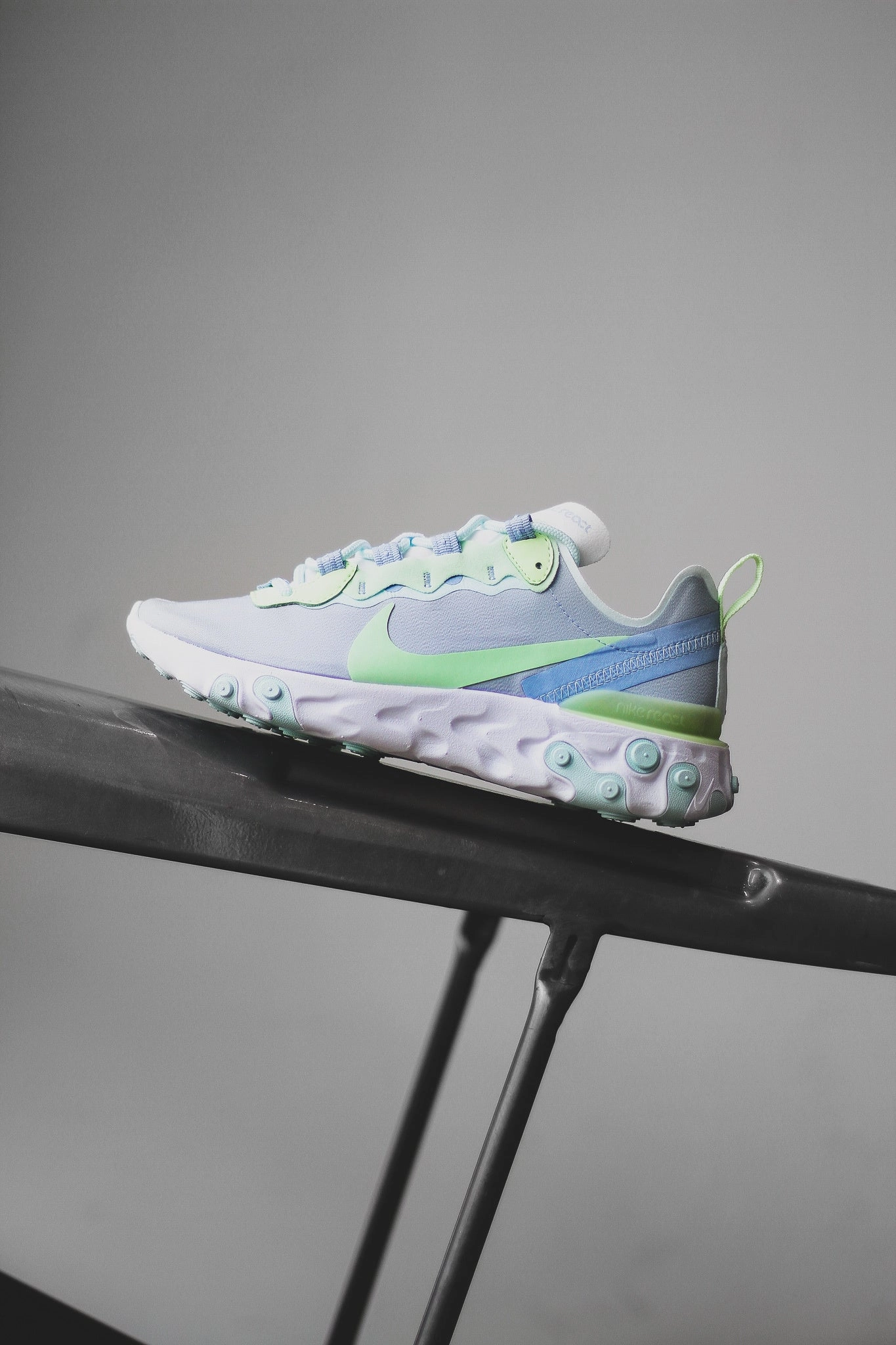 W REACT ELEMENT 55 FROSTED SPRUCE