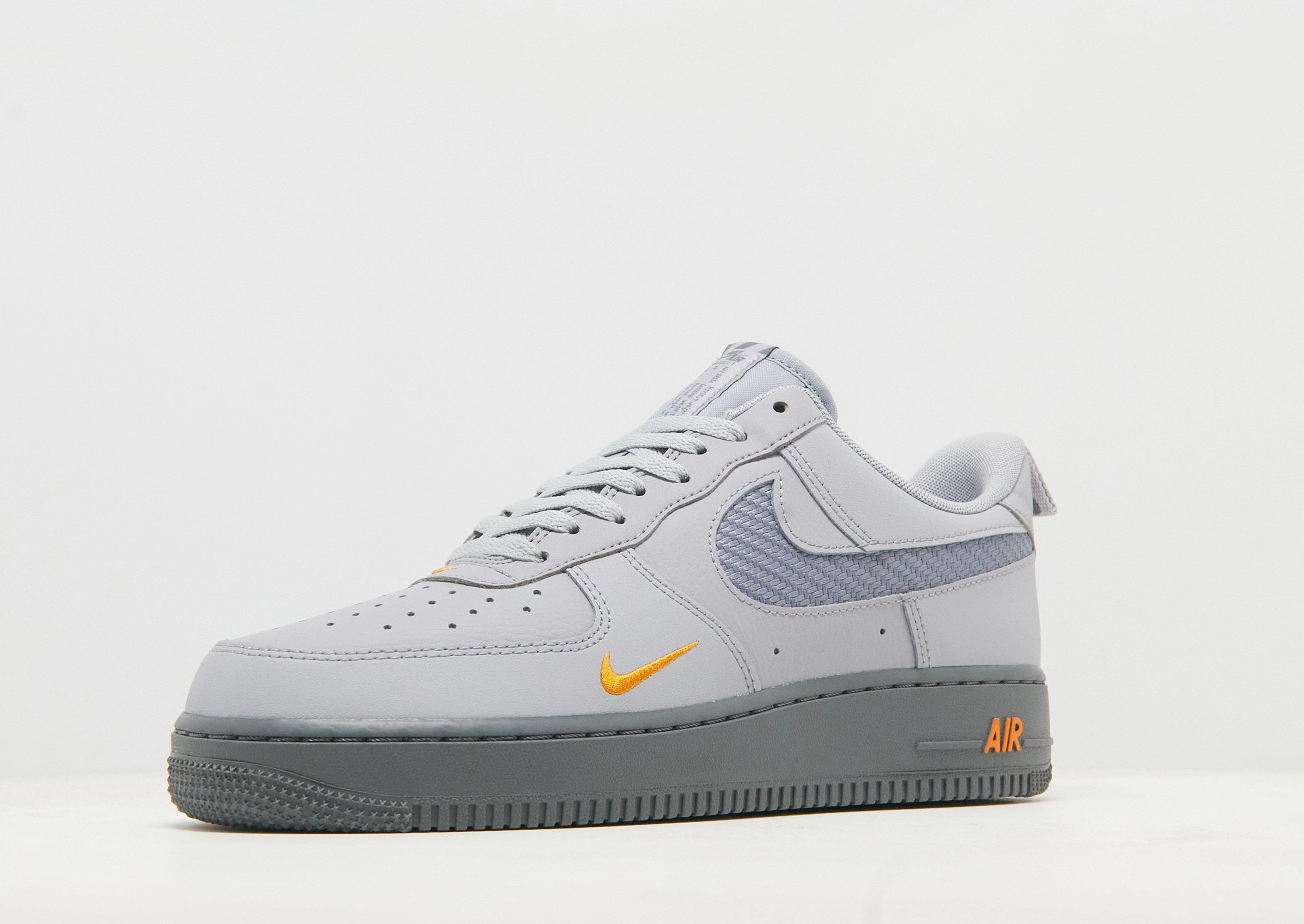סניקרס Air Force 1 '07 LV8 | גברים