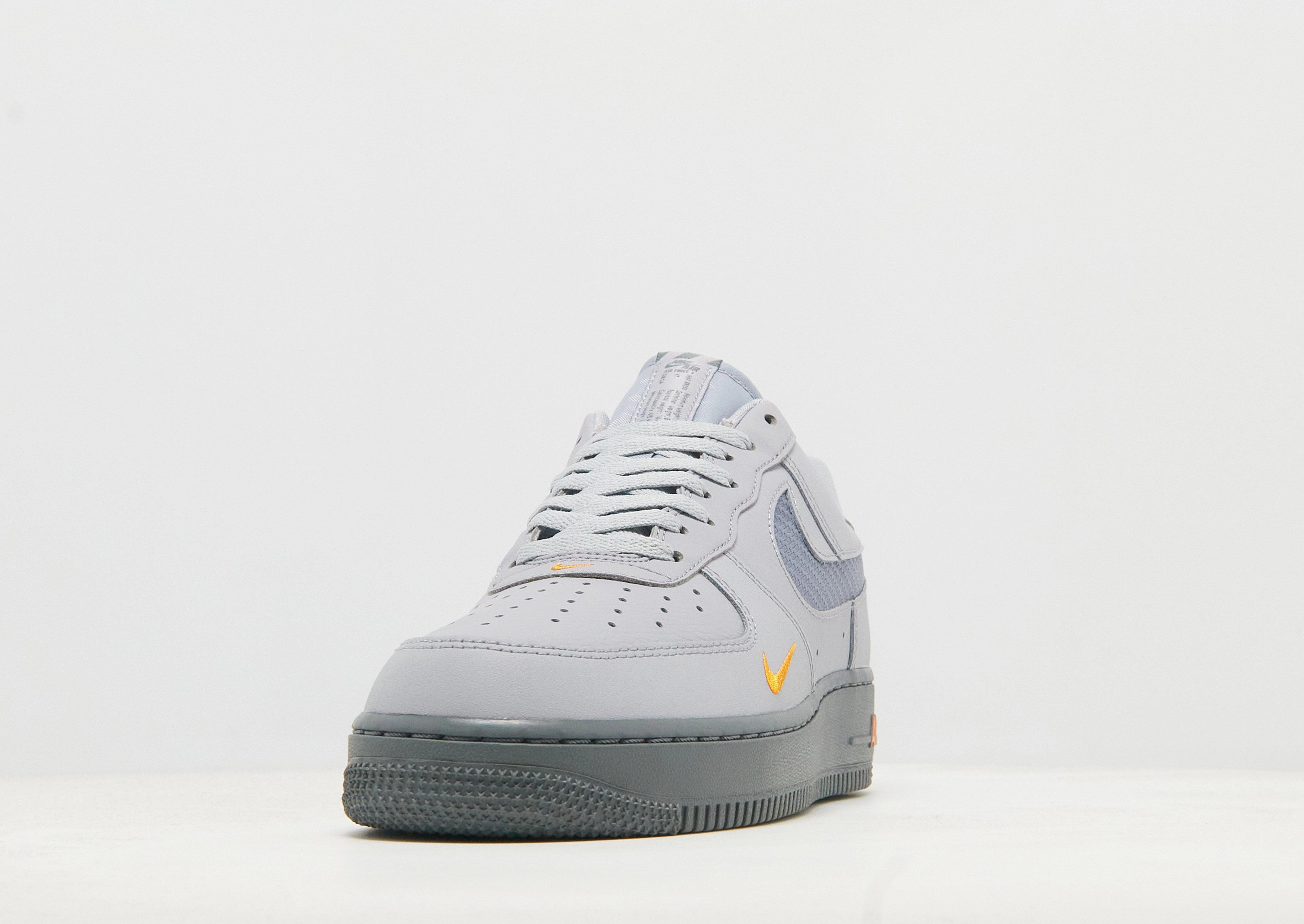 סניקרס Air Force 1 '07 LV8 | גברים