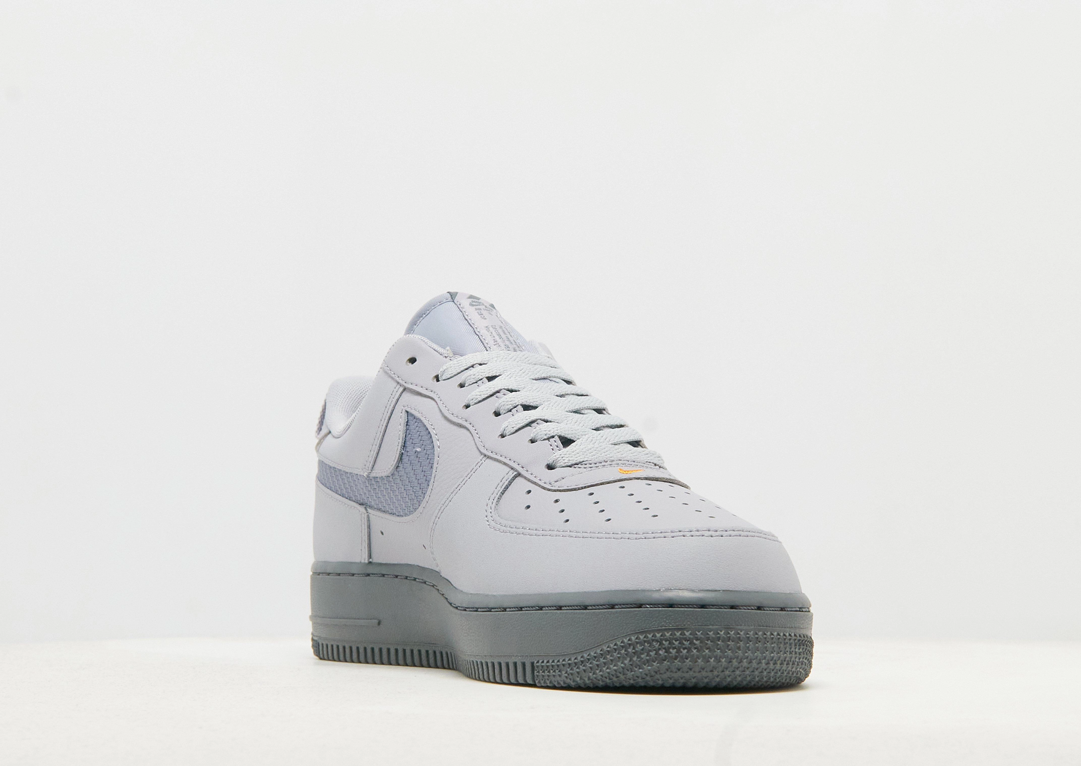 סניקרס Air Force 1 '07 LV8 | גברים