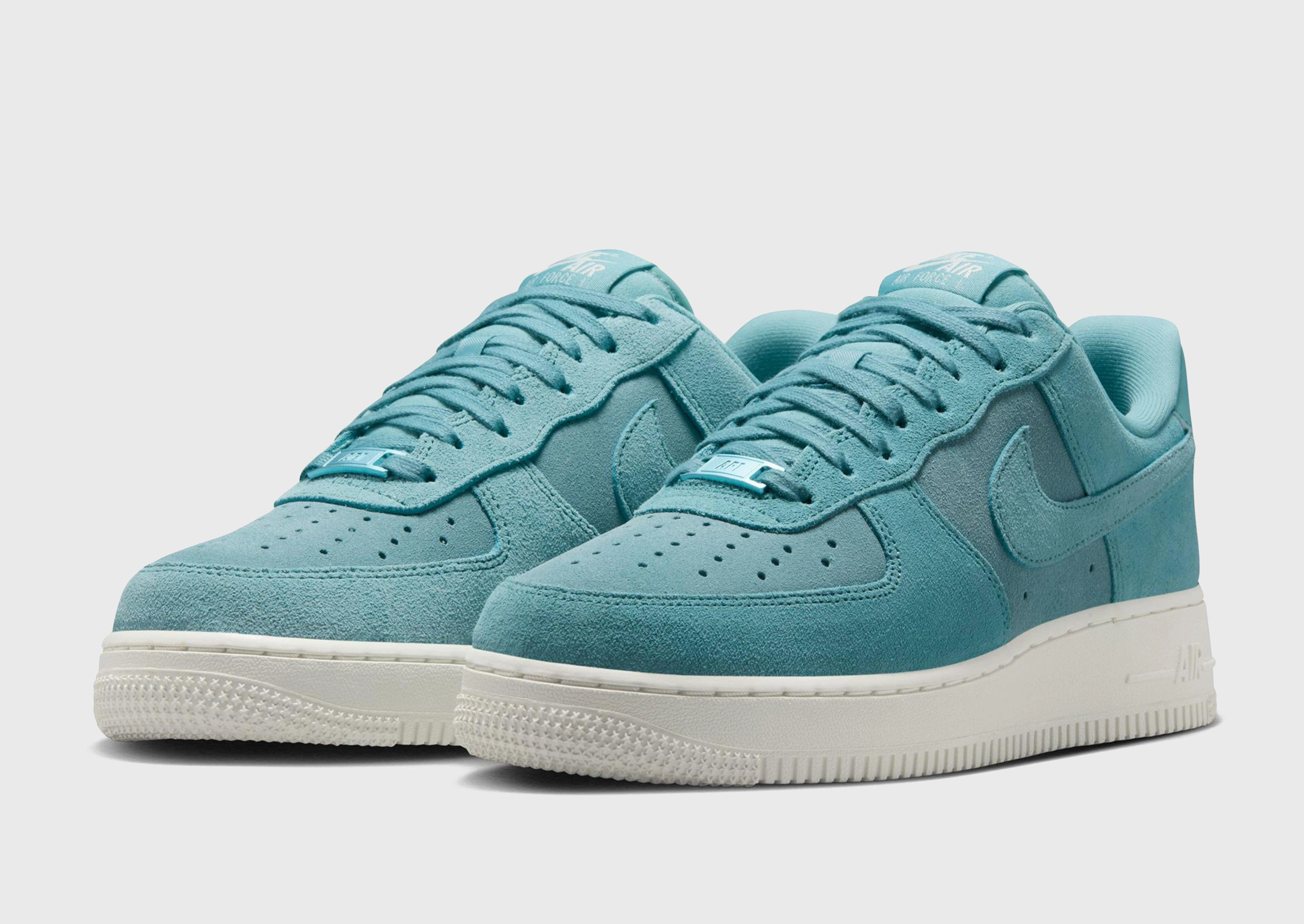 סניקרס Air Force 1 Low | נשים